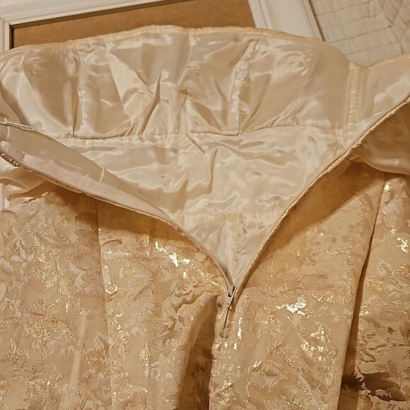 Betsy & Adam Strapless Golden floral cocktail dress size 4 - Picture 7 of 11